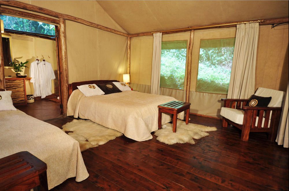 Sanctuary Gorilla Forest Camp Hotell Ntungamo  Exteriör bild